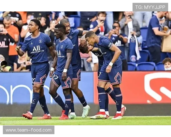 李平康透露罗甲球队对博阿滕要价100万欧球员税后工资要求同样为100万